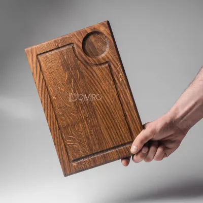 Доска для подачи стейка из дуба, 30×20 см (тонированная) от мастерской DIVIRO